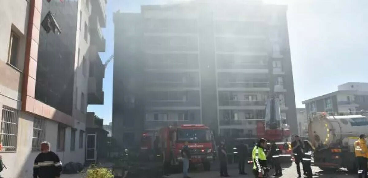 İzmir&#039;de öğrenci yurdunda yangın 