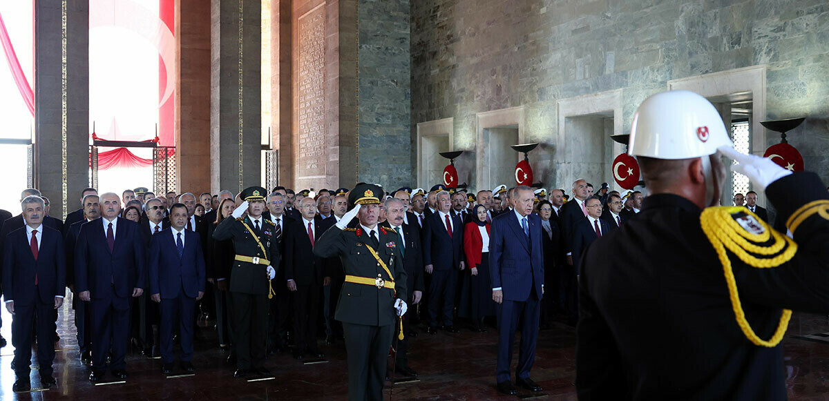 Cumhuriyetimizin 99.yılını kutluyoruz! Cumhurbaşkanı Erdoğan ve devlet erkanı Anıtkabir’i ziyaret etti