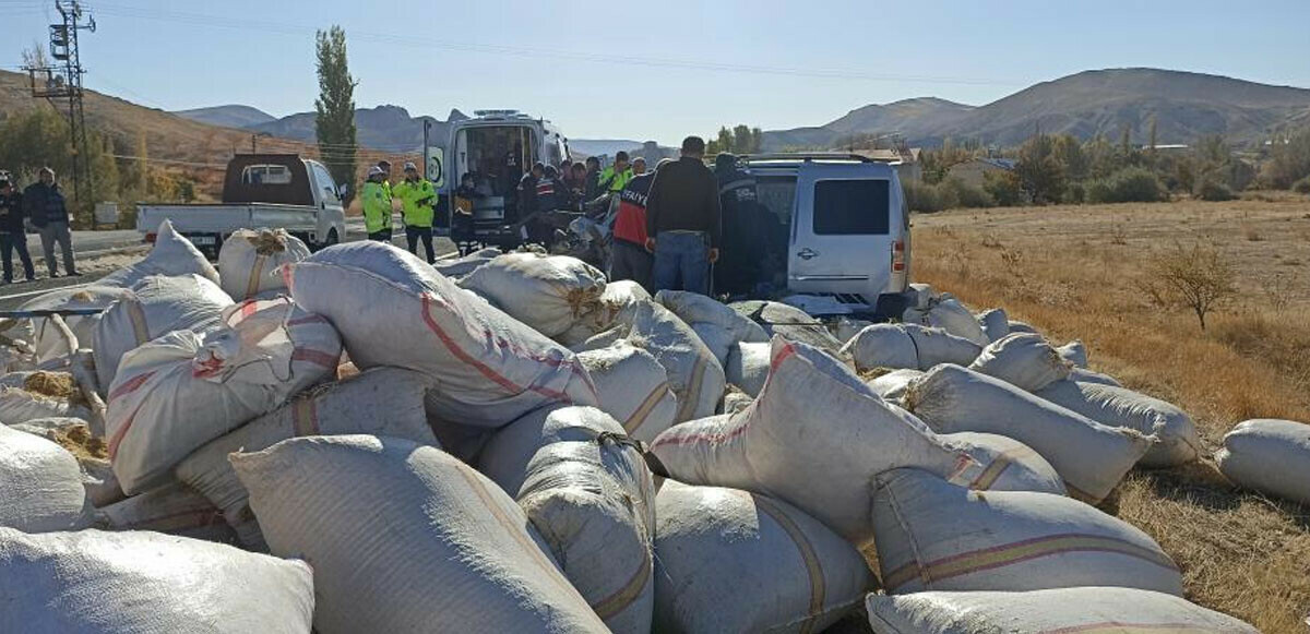 Sivas&#039;ta feci kaza! Uzman çavuştan acı haber, 5 yaralı var