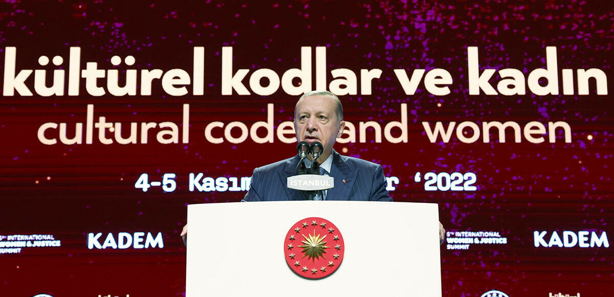 Son dakika! Cumhurbaşkanı Erdoğan&#039;dan Kılıçdaroğlu&#039;na başörtüsü tepkisi: Anayasa değişikliği teklif ettik, kaçak dövüşüyor