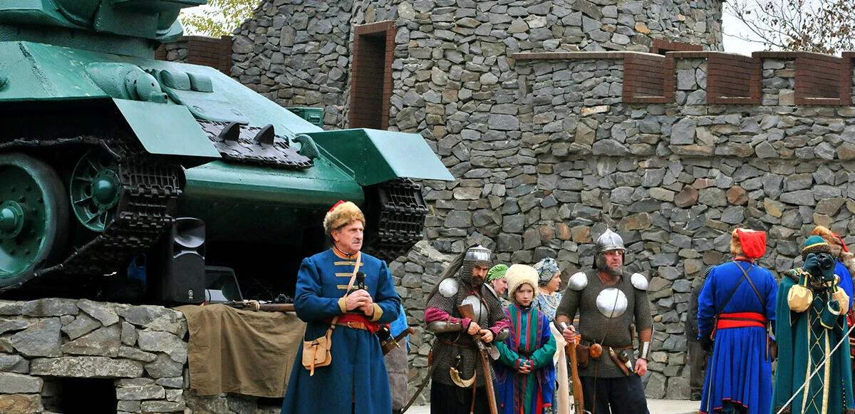 Ruslar savaşı sanat yaptı