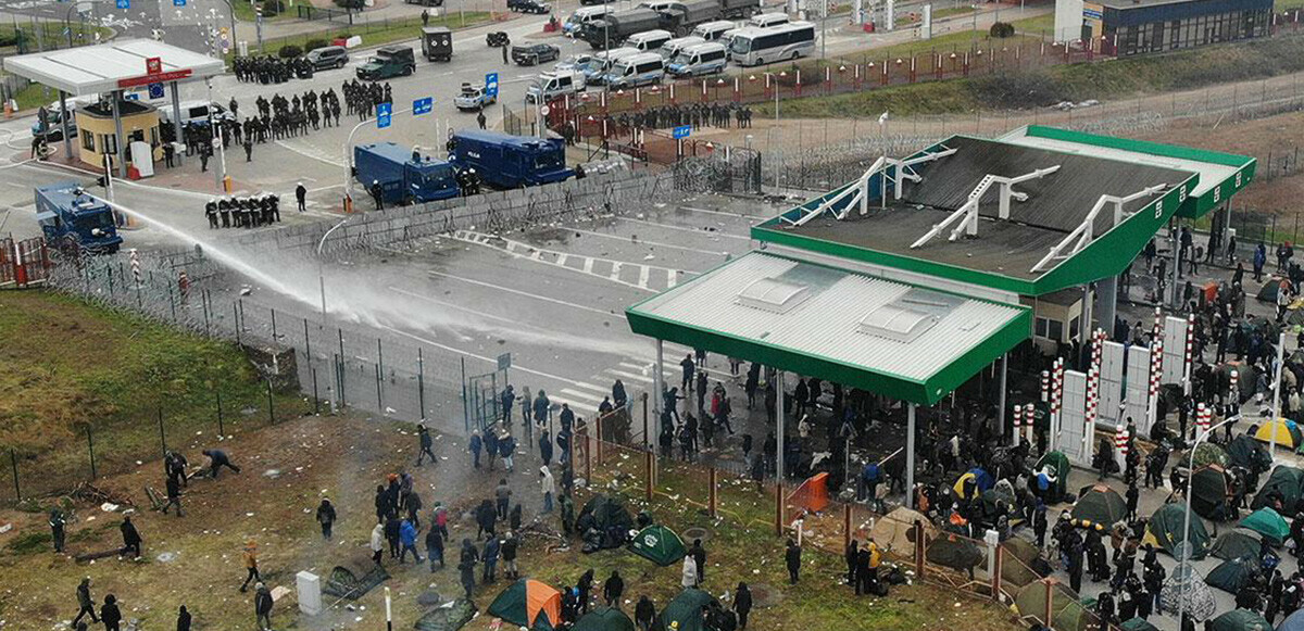 Polonya&#039;da önlem arttırıldı! Rusya&#039;ya açık mesaj