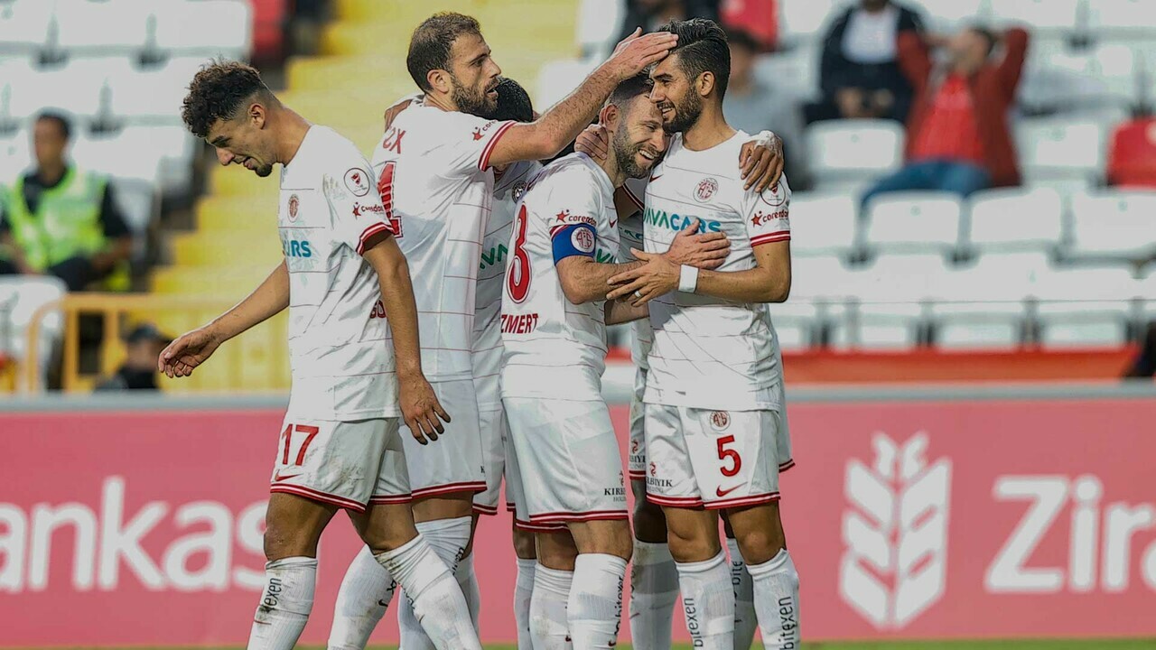 Antalyaspor üç golle turladı