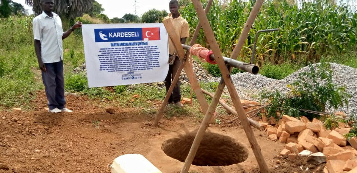 Kardeş Eli Derneği hayatını kaybeden maden şehitleri anısına su kuyusu açtı!