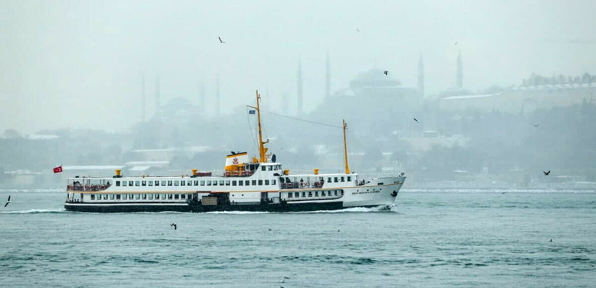 Marmara&#039;da deniz ulaşımına fırtına engeli! Vapur seferi iptal edildi