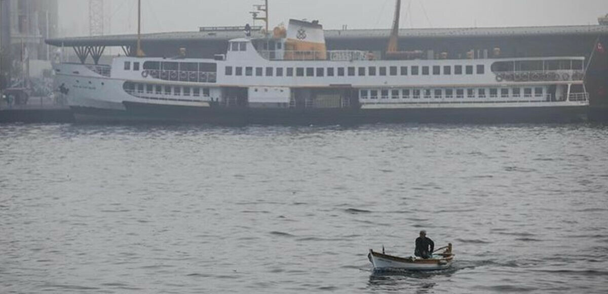 İstanbul&#039;da lodos sebebiyle bazı vapur seferleri iptal edildi