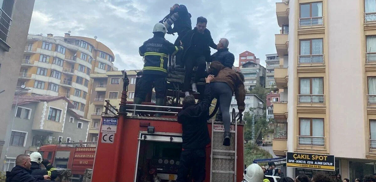 Zonguldak'ta 15 katlı binada yangın: 15 öğrenci hastanelik oldu