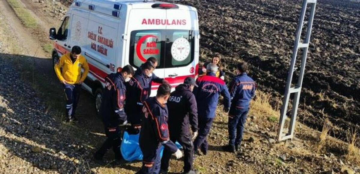 Kahramanmaraş&#039;ta feci kaza! Yük treni sürüye çarptı: Çoban öldü, 30 koyun telef oldu