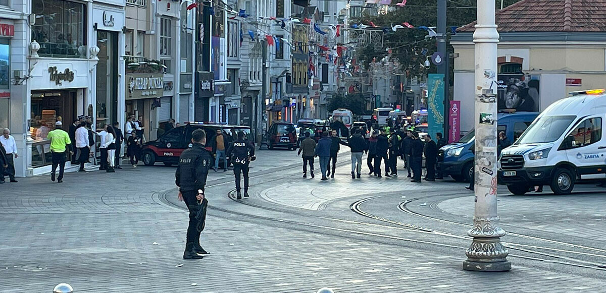 Son dakika! Taksim&#039;de bomba alarmı: Şüpheli valiz polisi harekete geçirdi