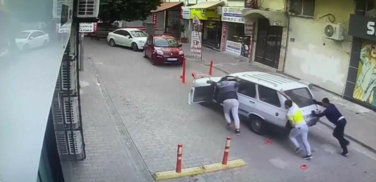 Mersin'de ilginç hırsızlık vakası: Park halindeki otomobili iterek çaldılar