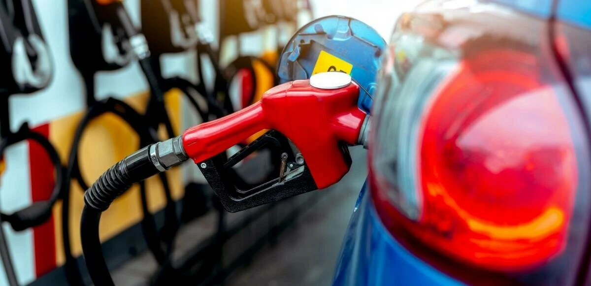 Sürücüleri sevindiren haber: Brent petrol çakıldı, akaryakıta indirim göründü...