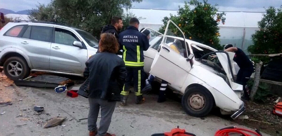 Antalya&#039;da korkunç kaza: Baba ve kızı hayatını kaybetti 