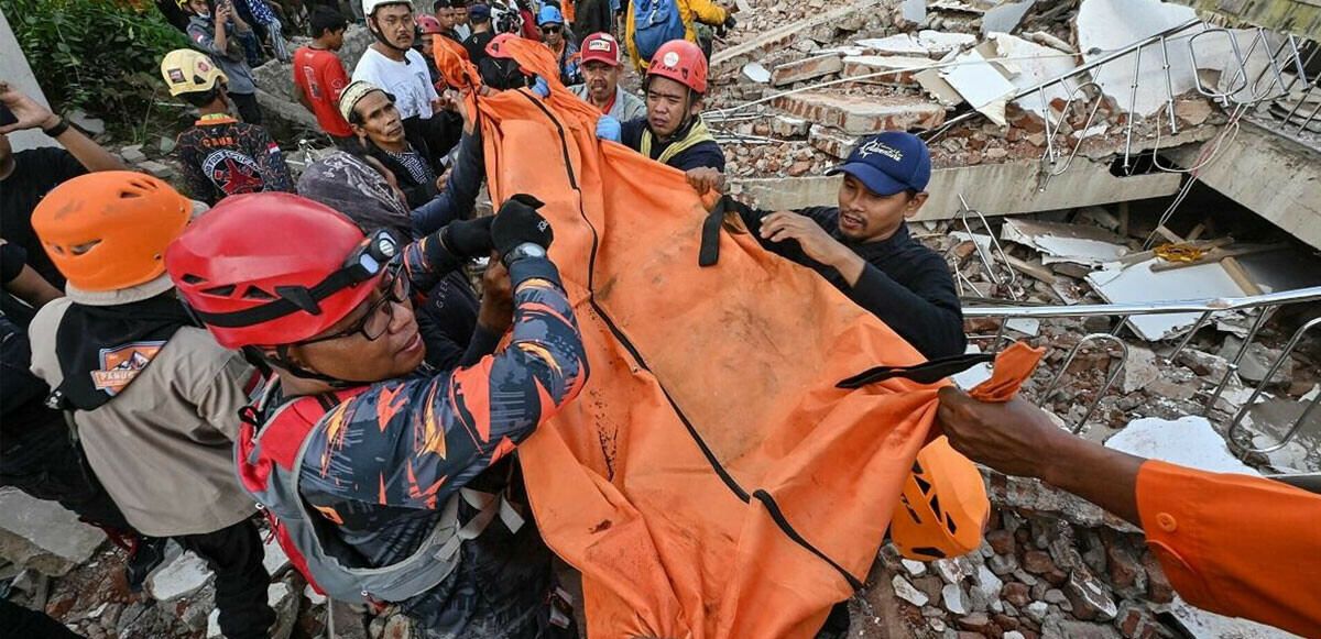 300&#039;den fazla kişinin öldüğü Endonezya&#039;da yeniden şiddetli deprem!