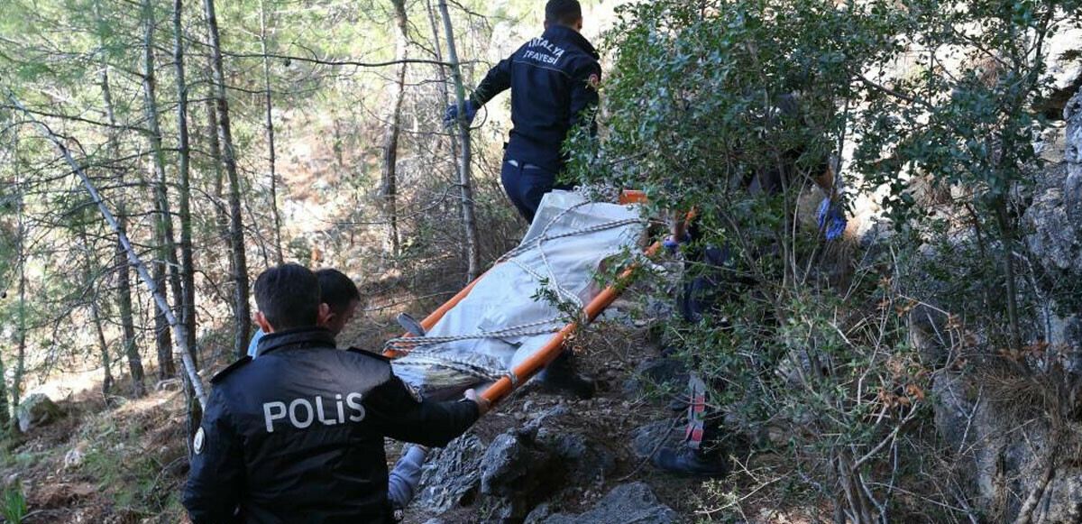 Antalya&#039;da kayıp olarak aranan kadın, uçurumun kenarında ölü bulundu