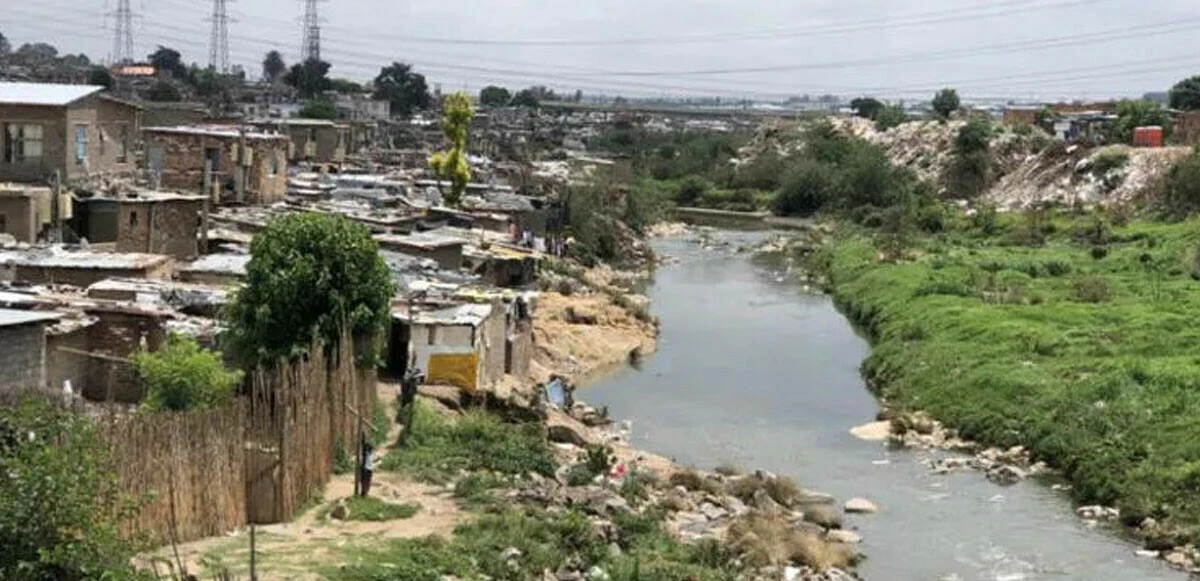 Nehirde ayin yaparken sele kapıldılar: 14 ölü