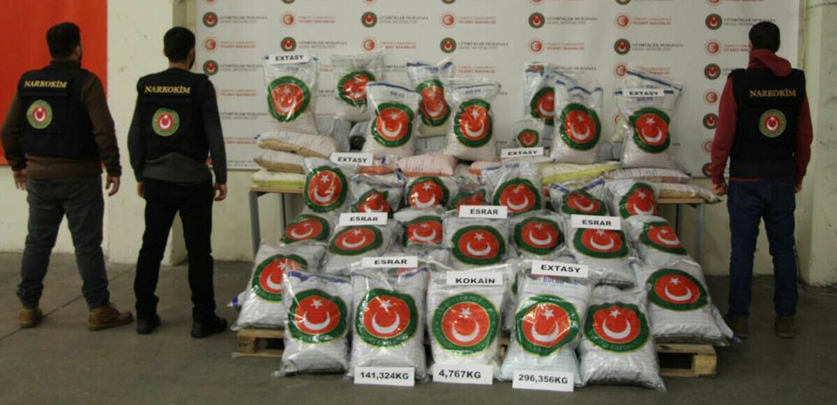 Bebek bezinde uyuşturucu ticareti: 442 kilogram ele geçirildi