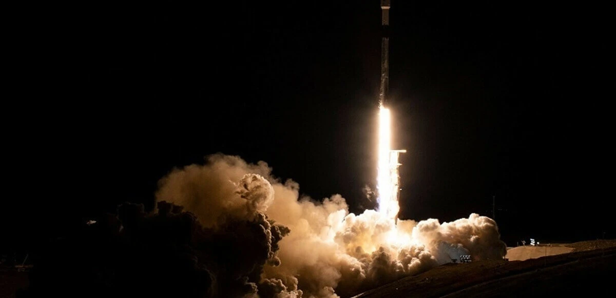 SpaceX uzayın hakimi: 2 internet uydusu yörüngede