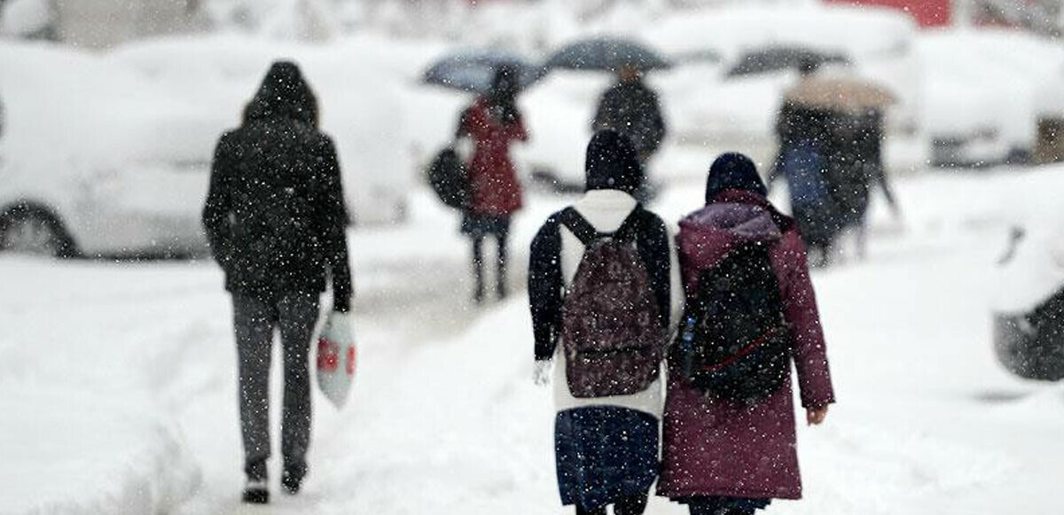 Yoğun kar sonrası eğitimde tatil haberleri peş peşe geldi