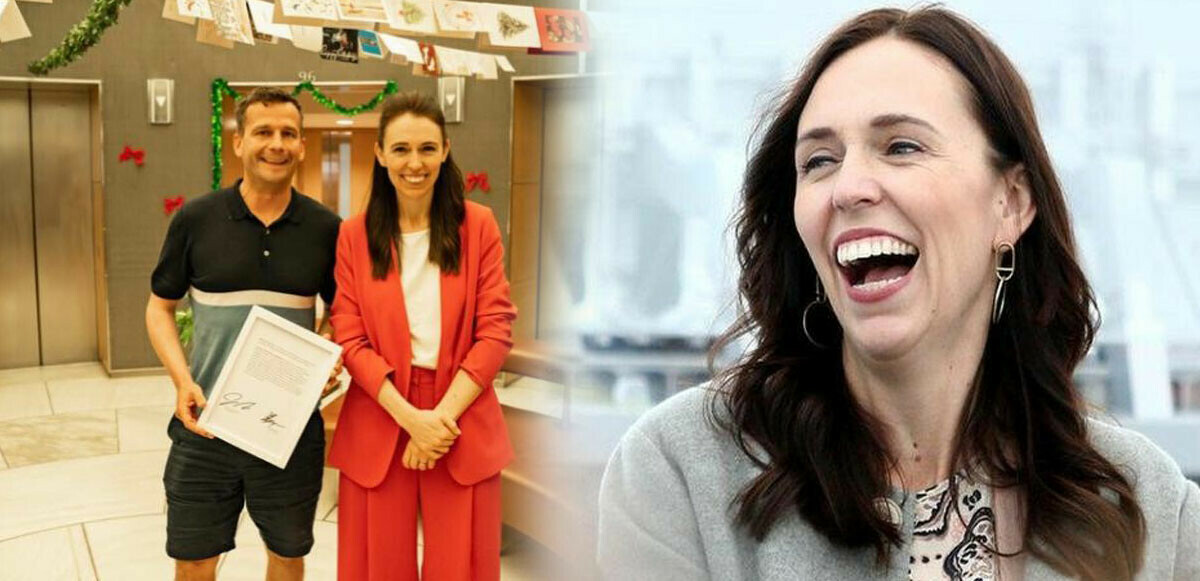 Yeni Zelanda Başbakanı Ardern&#039;in muhalif lidere ettiği küfür dudak uçuklatan fiyata satıldı