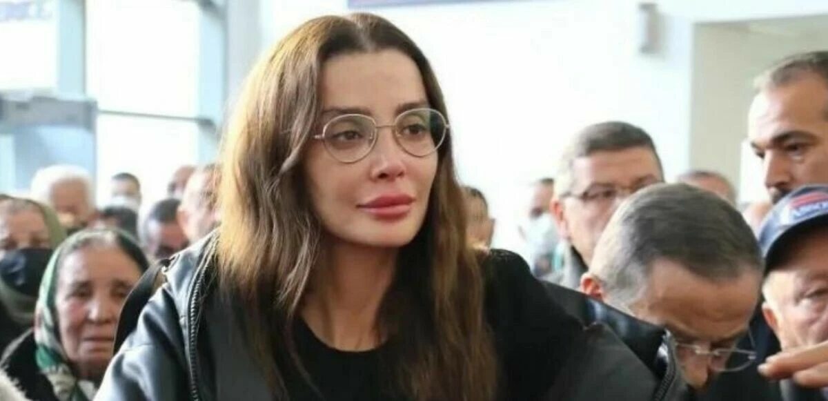 Kazada babasını kaybeden Özge Ulusoy dehşeti ilk kez anlattı: Hepsi yalan, kaza değil cinayet!