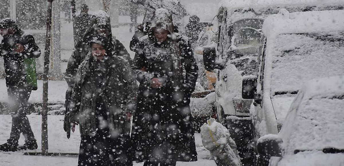 Meteoroloji il il uyardı: Kuvvetli kar yağışı geliyor, günlerce sürecek