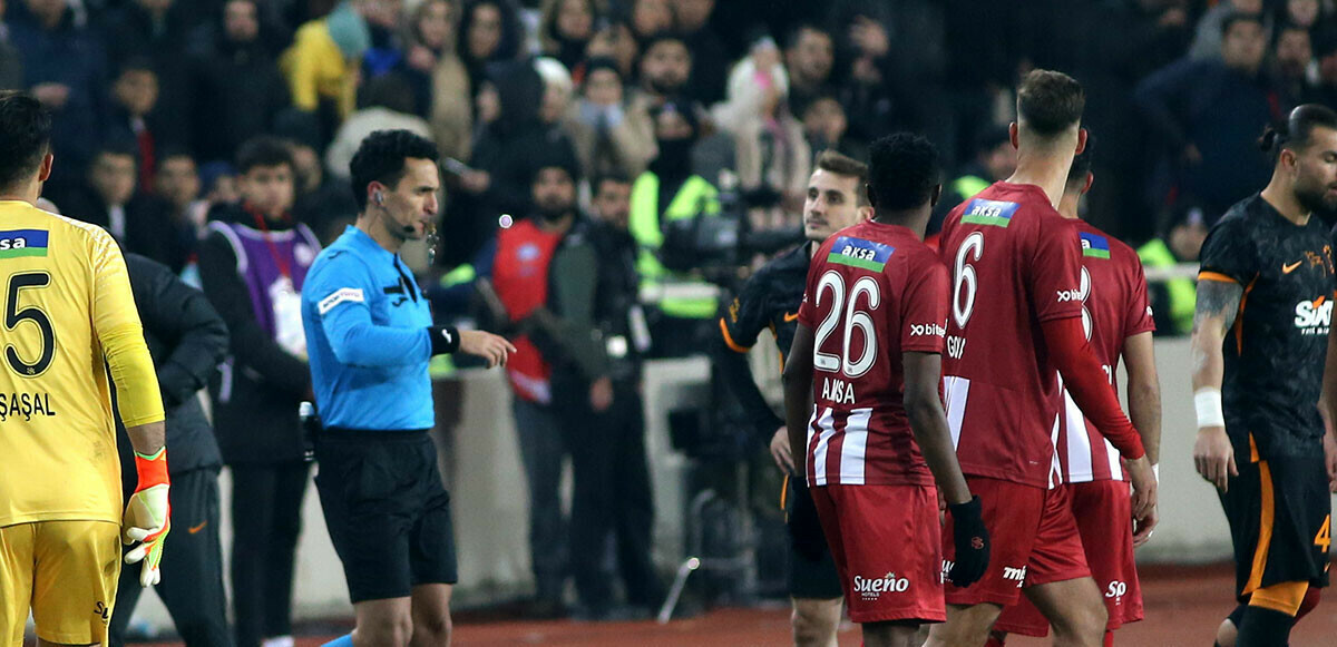 Sivasspor-Galatarasay maçında gol neden iptal edildi? Maçın hakemi Erkan Özdamar açıkladı