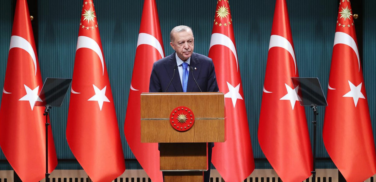 Dünyanın gözü Türkiye&#039;de: 2023 yılında en olası senaryo Erdoğan&#039;ın seçimleri kolayca kazanması!