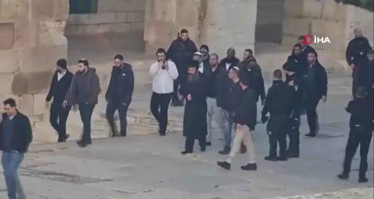 Filistin bayrağı İsrail'in aşırı sağcı bakanından skandal karar: Kamuda artık <a href=