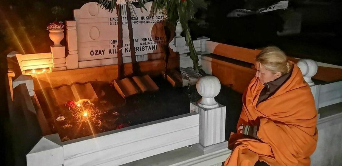 Tuğba Özay mezarlıkta sabahladı: Yanına gelene dek baş ucunda olacağım!