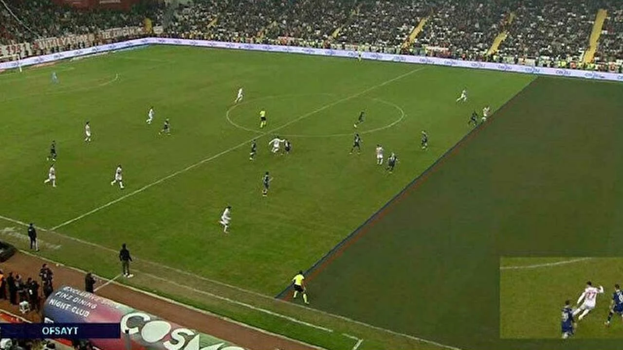 Antalyaspor-Fenerbahçe maçında tartışılan karar: VAR kayıtları açıklanacak mı?