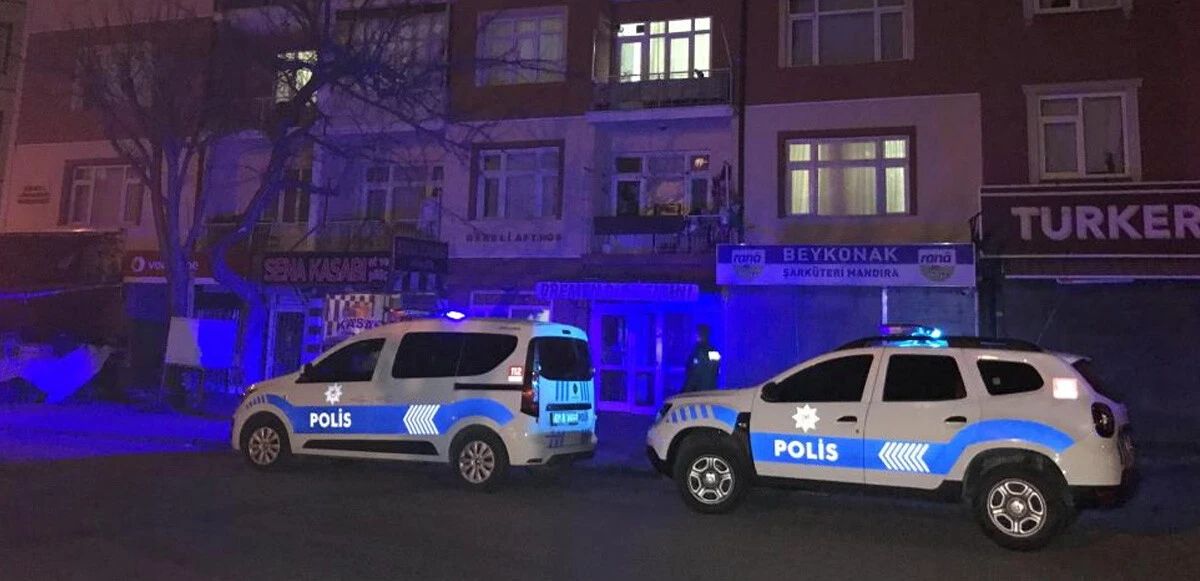 Eşini evde bulamayınca mahalleliye dehşeti yaşattı: Kurşunları peş peşe ateşledi