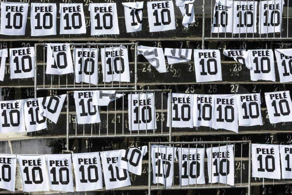 Brezilya efsanesi Pele, son yolculuğuna uğurlandı