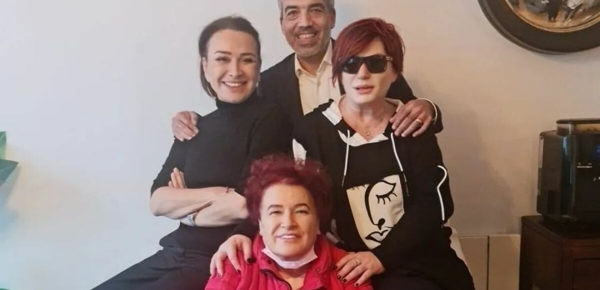 Emel Müftüoğlu photoshopun ayarını kaçırınca Selda Bağcan’ı 18’lik erkek çocuğuna çevirdi!