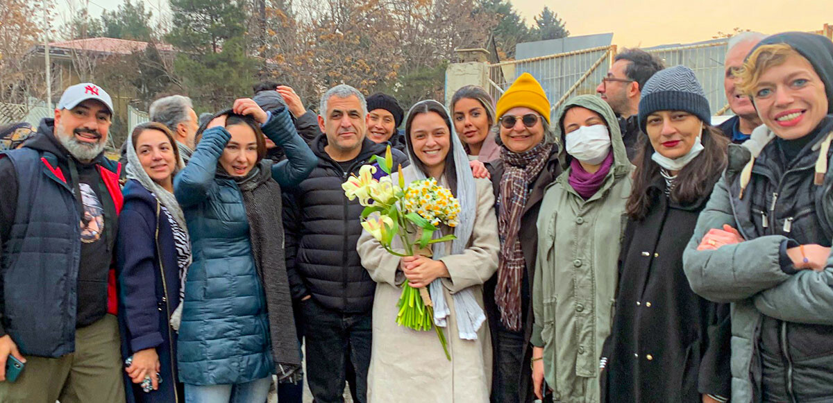İran&#039;dan sevindiren haber geldi! Mahsa Emini protestolarına destek veren ünlü oyuncu Terane Alidusti serbest bırakıldı