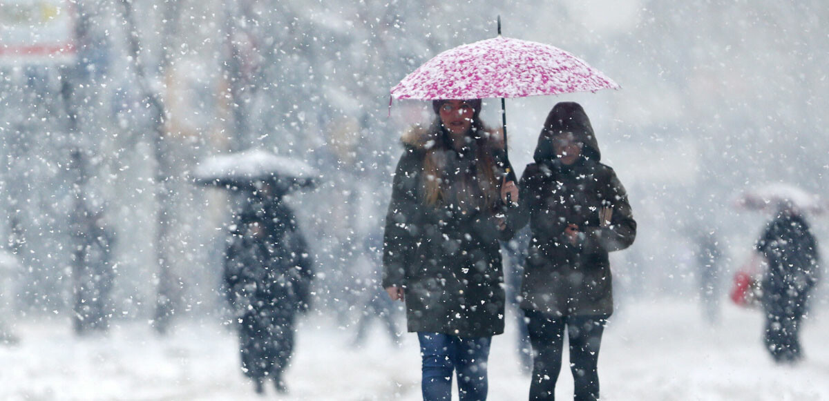 Beklenen kar ve sağanak geri döndü: Meteoroloji uyarıları peş peşe sıraladı, hava tahmin raporunu paylaştı