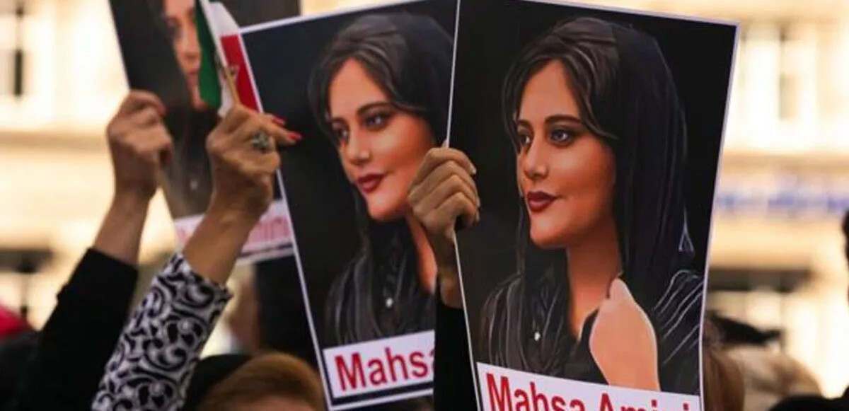 İran’da Mahsa Amini protestolarına katılan 3 kişiye idam cezası verildi 