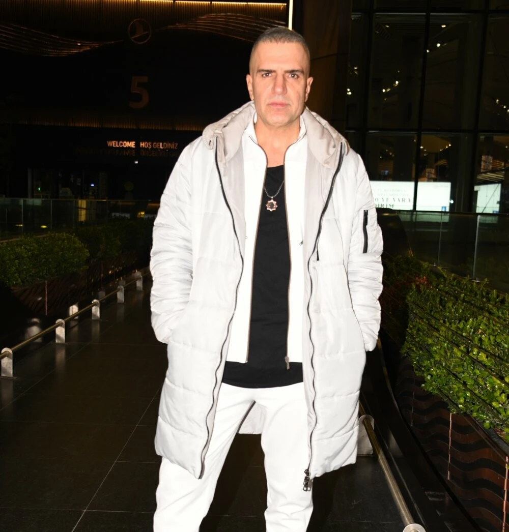 Dominik’e uçan Berdan Mardini havalimanında görüntülendi: Valizime tabi ki tayt koydum neden koymayayım