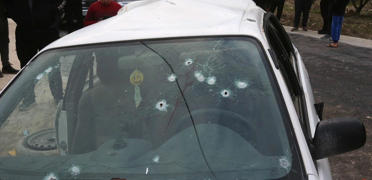 İsrail güçleri 'ateş açtı' bahanesiyle 2 Filistinliyi katletti!