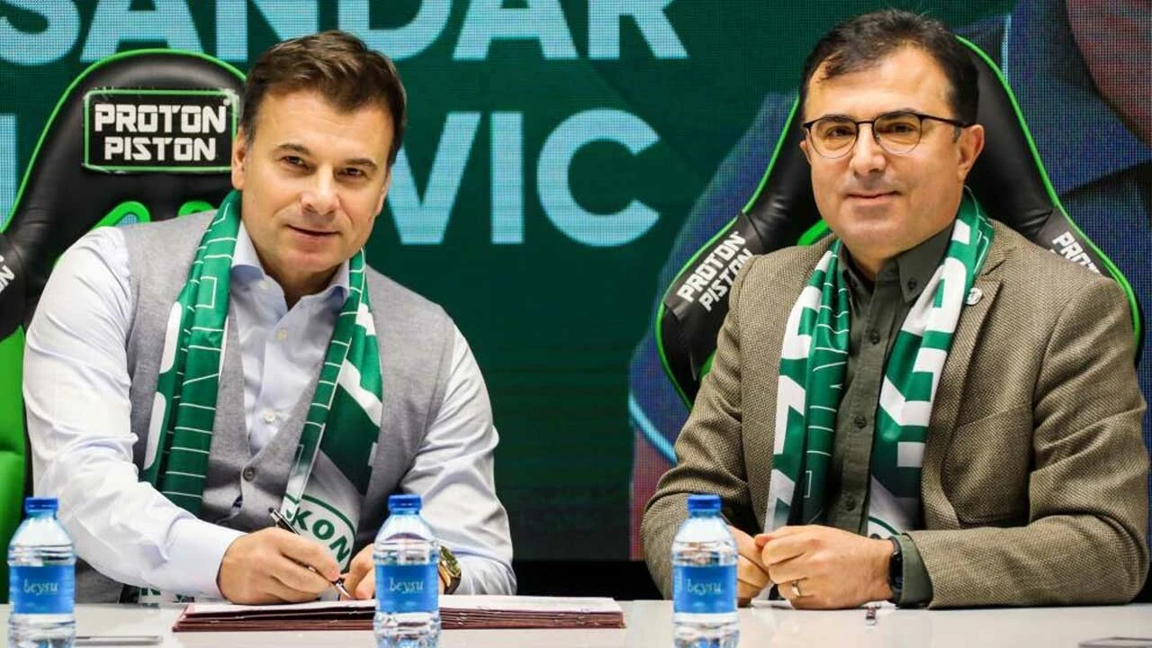 Konyaspor'un yeni teknik direktörü imzayı attı