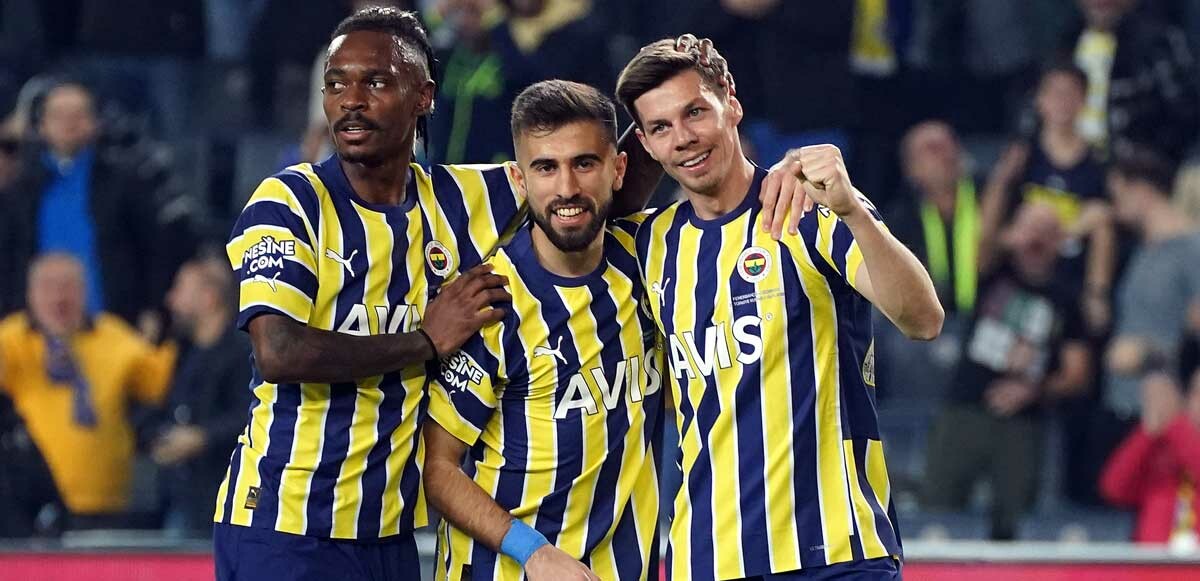 Kanarya zor da olsa turladı! Maç sonucu: Fenerbahçe 2-1 Çaykur Rizespor