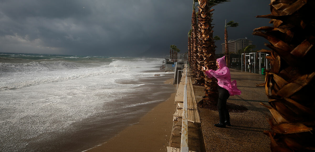 Fırtına ve sağanak yağışa dikkat! Meteoroloji hava tahmin raporunu paylaştı (19 Ocak 2023 bugün hava nasıl olacak)