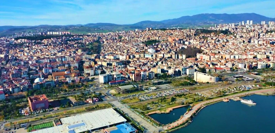 Samsun'da hava sıcaklığı 24 dereceyi aştı: Yalancı bahar mont çıkarttırdı