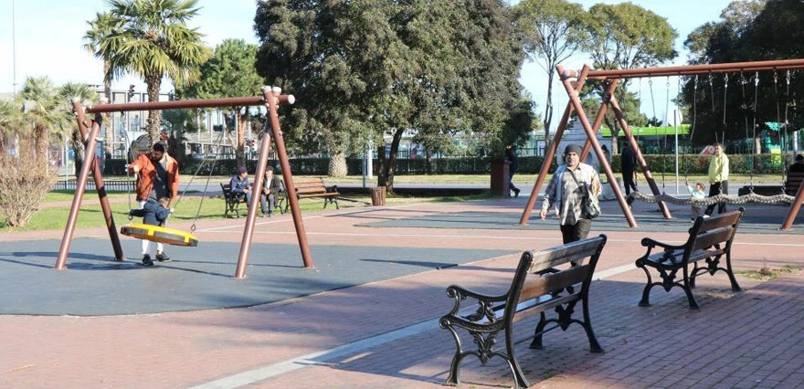 Samsun'da hava sıcaklığı 24 dereceyi aştı: Yalancı bahar mont çıkarttırdı