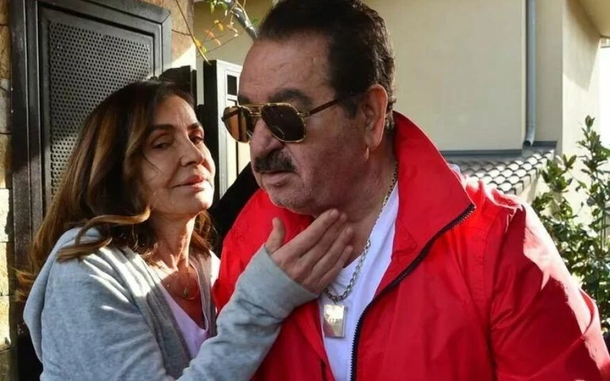 İbrahim Tatlıses dünürlerle kahvaltıya çıktı, torun sorusunu geçiştirdi!