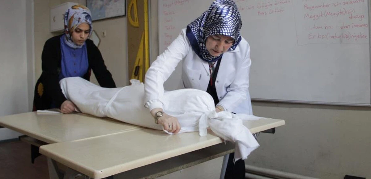 Daha önce böyle bir kurs duymadınız: Kimi korkusunu yenmek kimisi de meslek sahibi olmak için geliyor