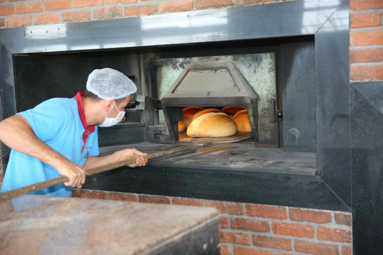 İstanbul'da ekmeğe zam gelecek mi? Fırıncılar Odası Başkanı Erdoğan Çetin'den kritik açıklama