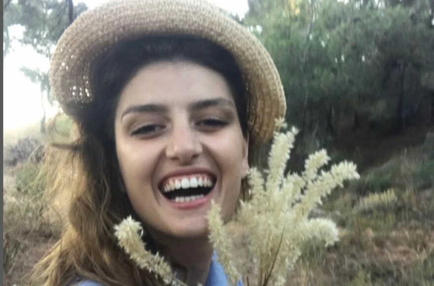 Yasak Elma Selen kimdir, kaç yaşında? Yasak Elma Selen gerçek adı ne? Pelin Orhuner instagram hesabı!