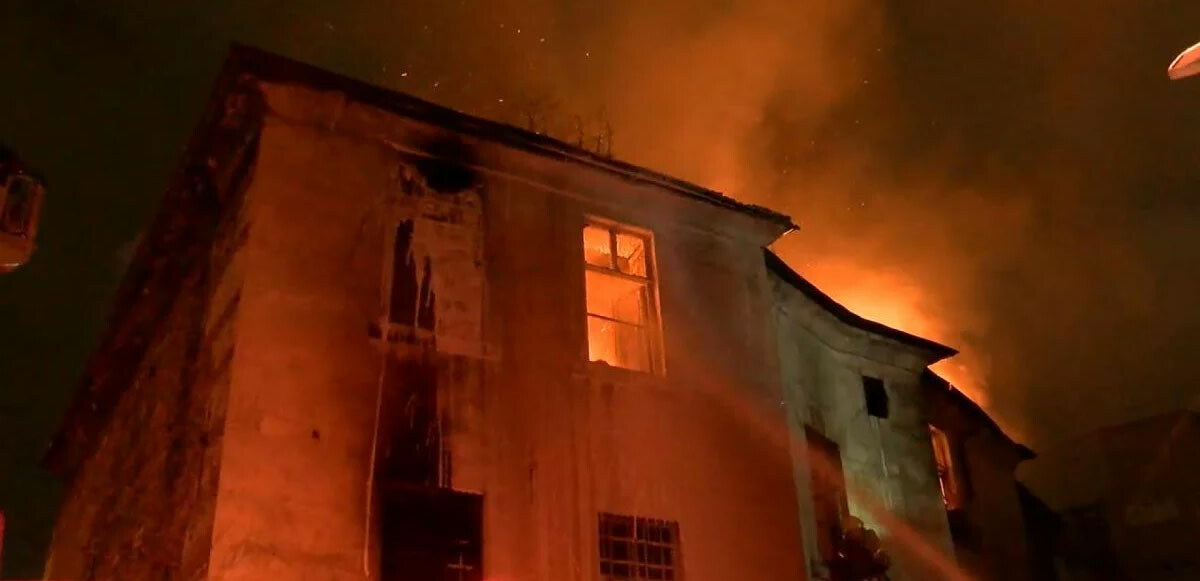 Beyoğlu&#039;ndaki kilisede çıkan yangında ölenlerin kimlikleri belli oldu