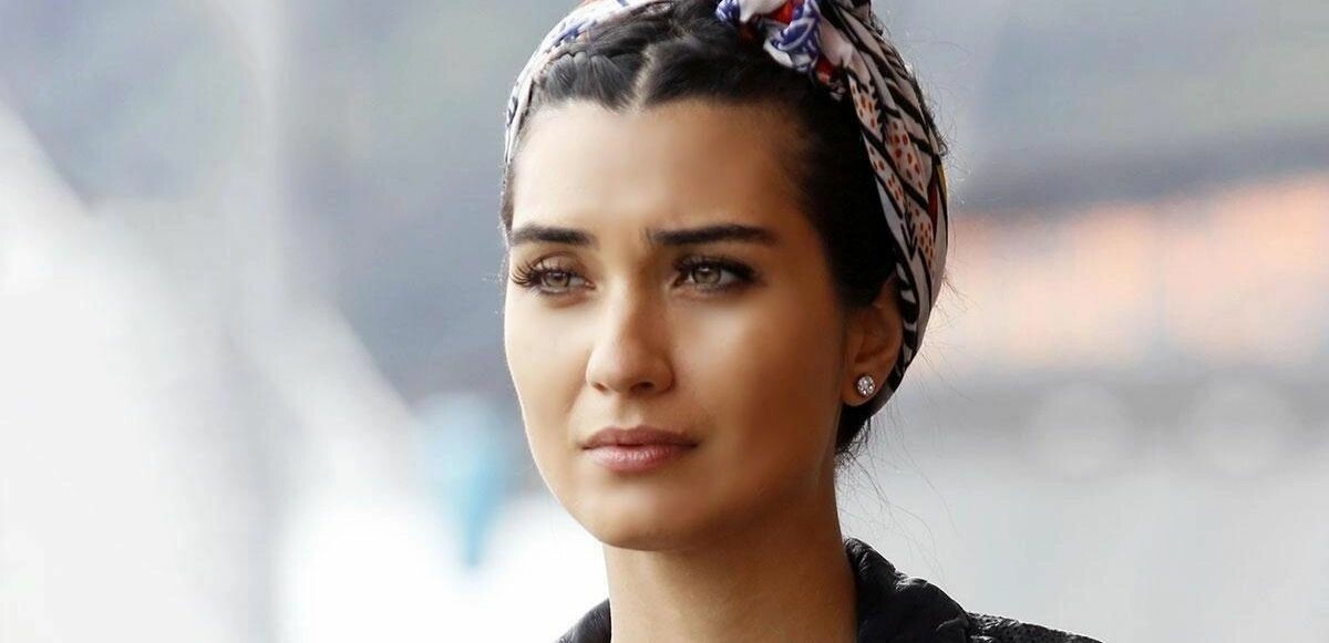 Tuba Büyüküstün&#039;den büyük başarı: Türk oyuncuları arasında zirveye yerleşti!