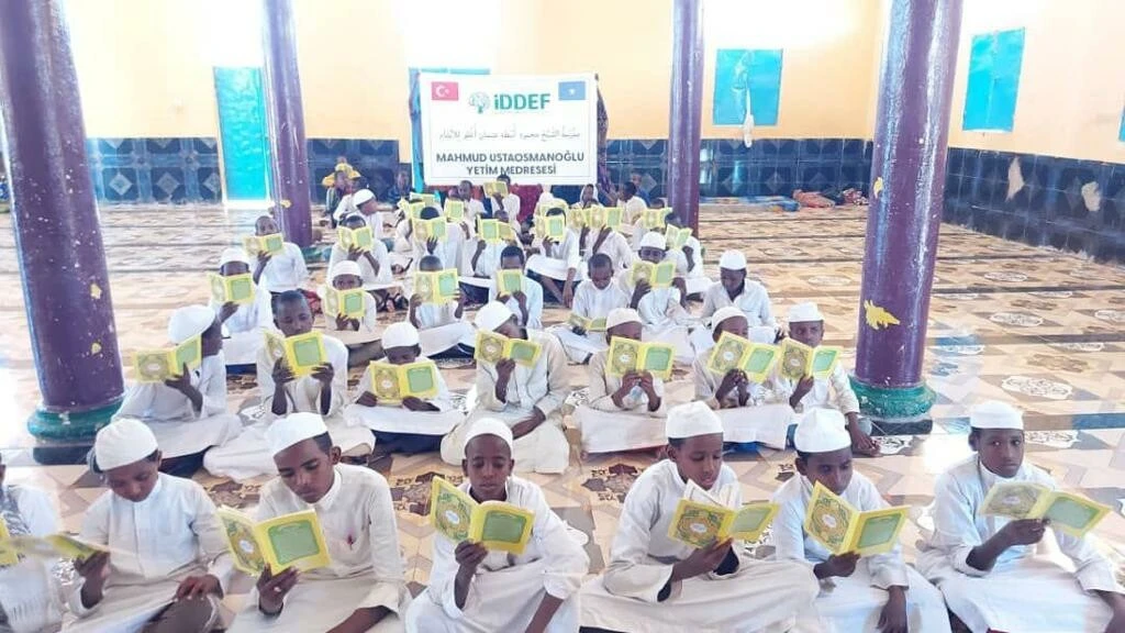 Kur'an Yakılmasına Karşı 40 Ülkede Hatmi Şerifler Okundu